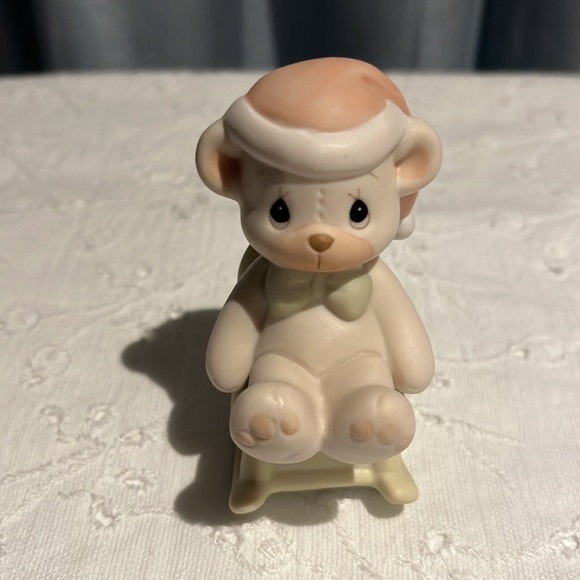 Precious Moments HAVE A BEARY MERRY CHRISTMAS Rocking Chair Teddy Bear Figurine - Picture 1 of 12